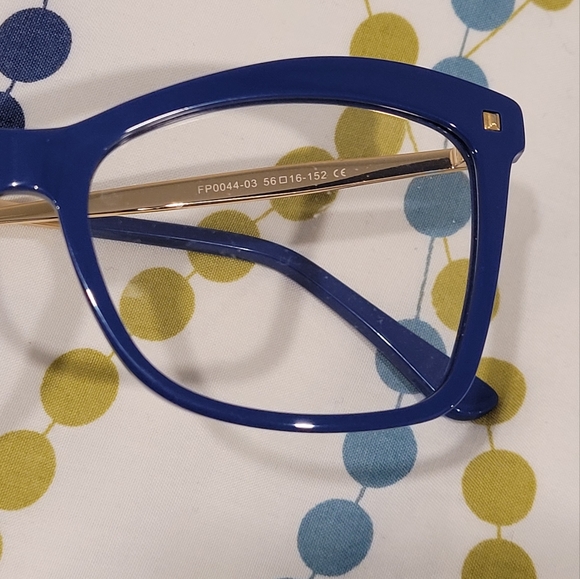 NWOT Glasses - no prescription - Picture 3 of 5